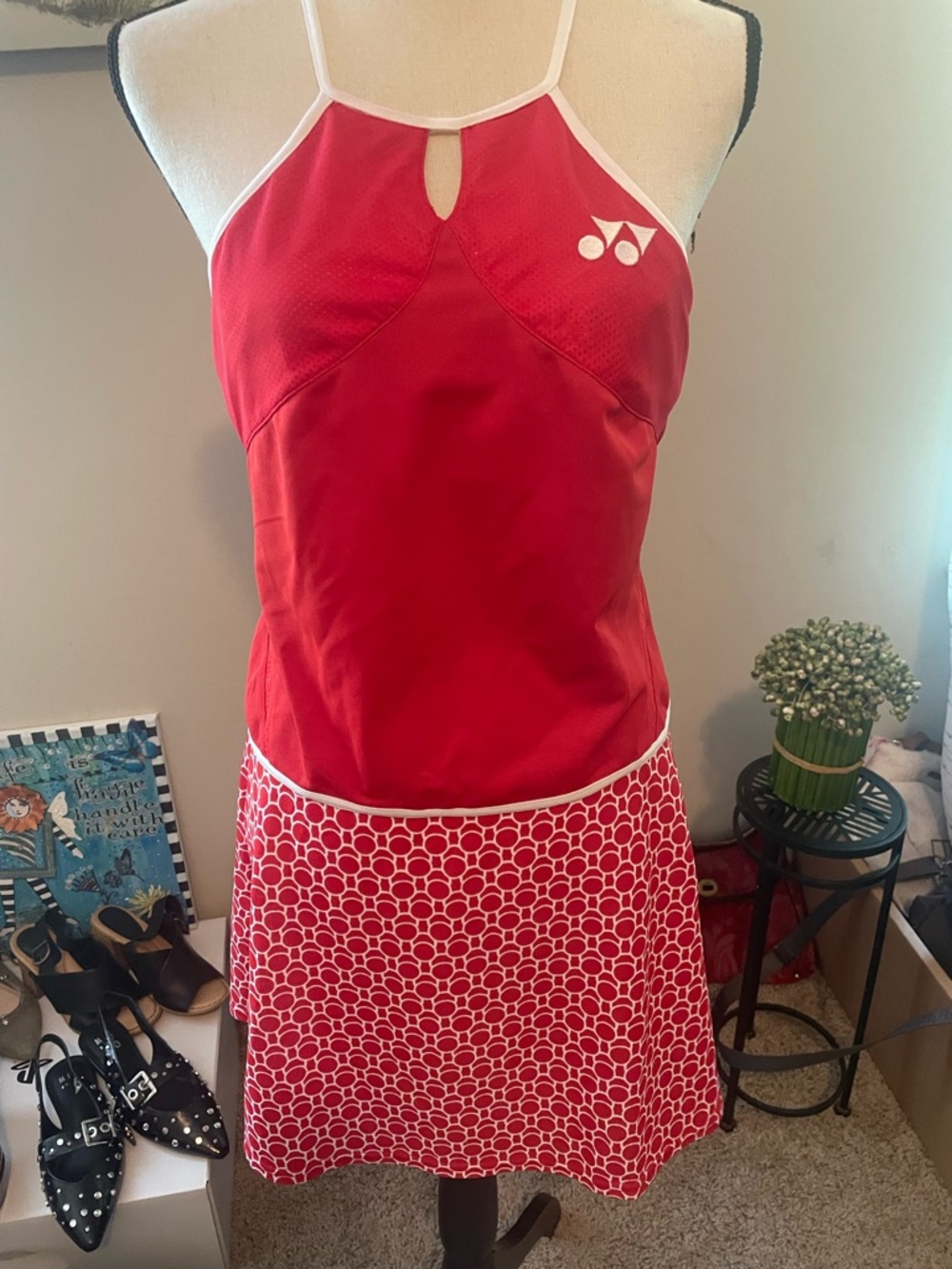 Yonex Woman’s Athletic Tennis, Pickle ball Dress in SZ M in gently used